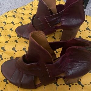 Ben Hart Italian Leather Boot Sandals - Brand New (Size 39)